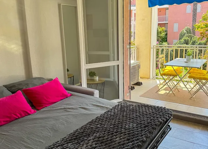 Apartment Proche De Cavaliere